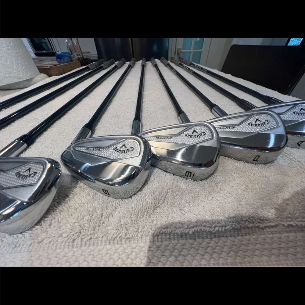 Callaway Elyte Chrome Golf Iron & club set.